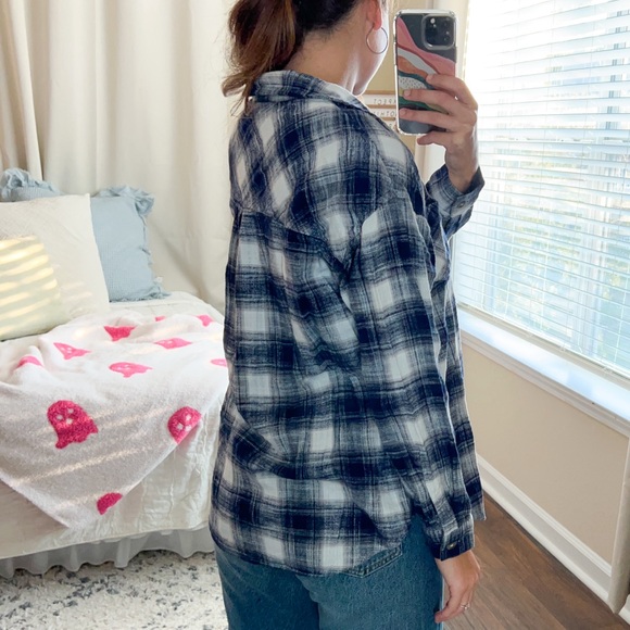 (maurices) navy blue & white long sleeve plaid button down top - Picture 5 of 9